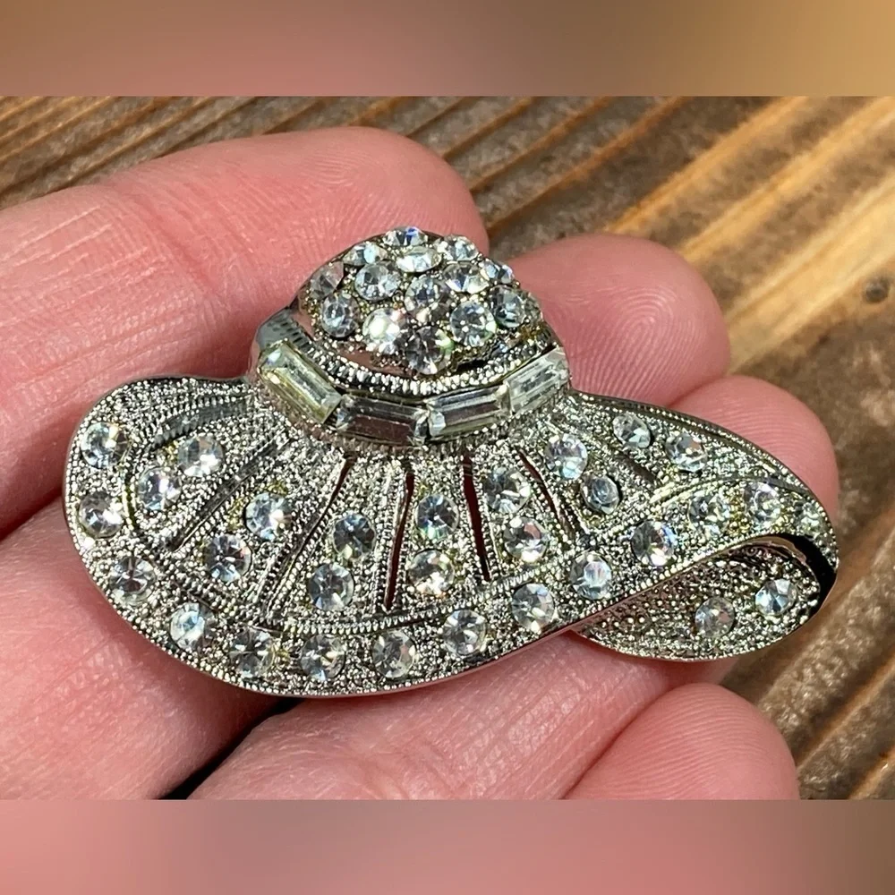 Unsigned elegant silver